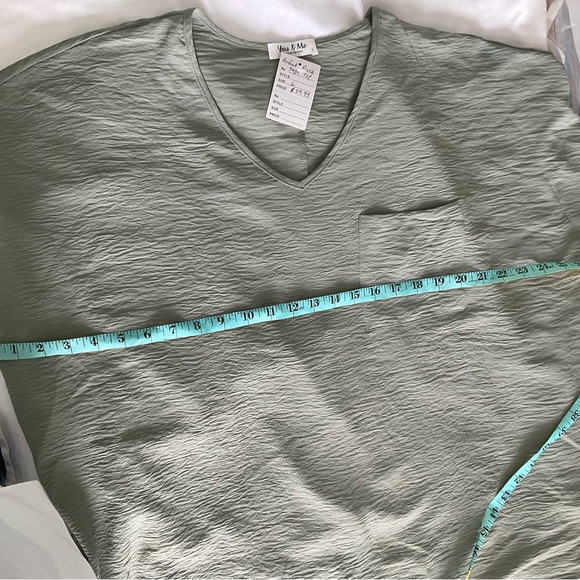 Perfect Peach -WOVEN AIRFLOW V-NECK DOLMAN TOP - Sage - Picture 6 of 9